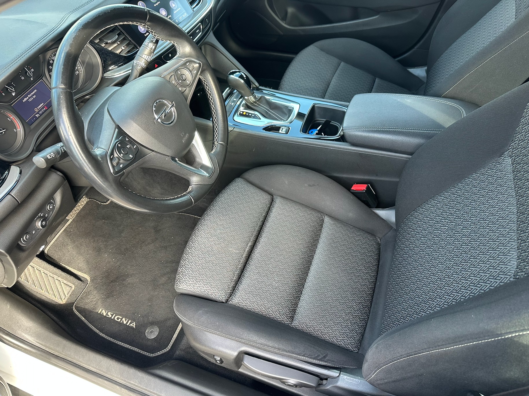 OPEL Insignia 1.6 CDTI Sports Tourer Edition Automatic-image-10
