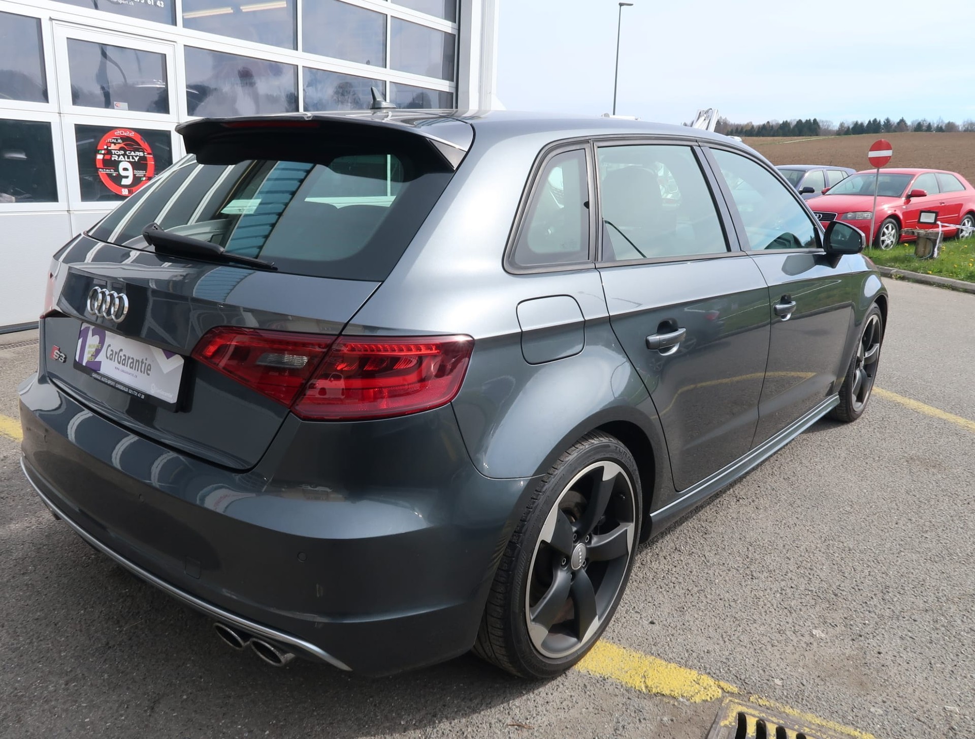 AUDI S3 Sportback 2.0 TFSI quattro S-Tronic-image-6