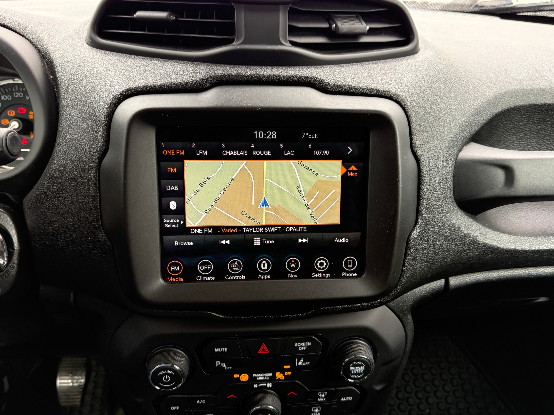 JEEP Renegade 1.0 Turbo Night Eagle - Expertisée, AB MFK : 23.12.2025 - Grand Service fait à 72’786 km - Garantie 12 mois-image-15