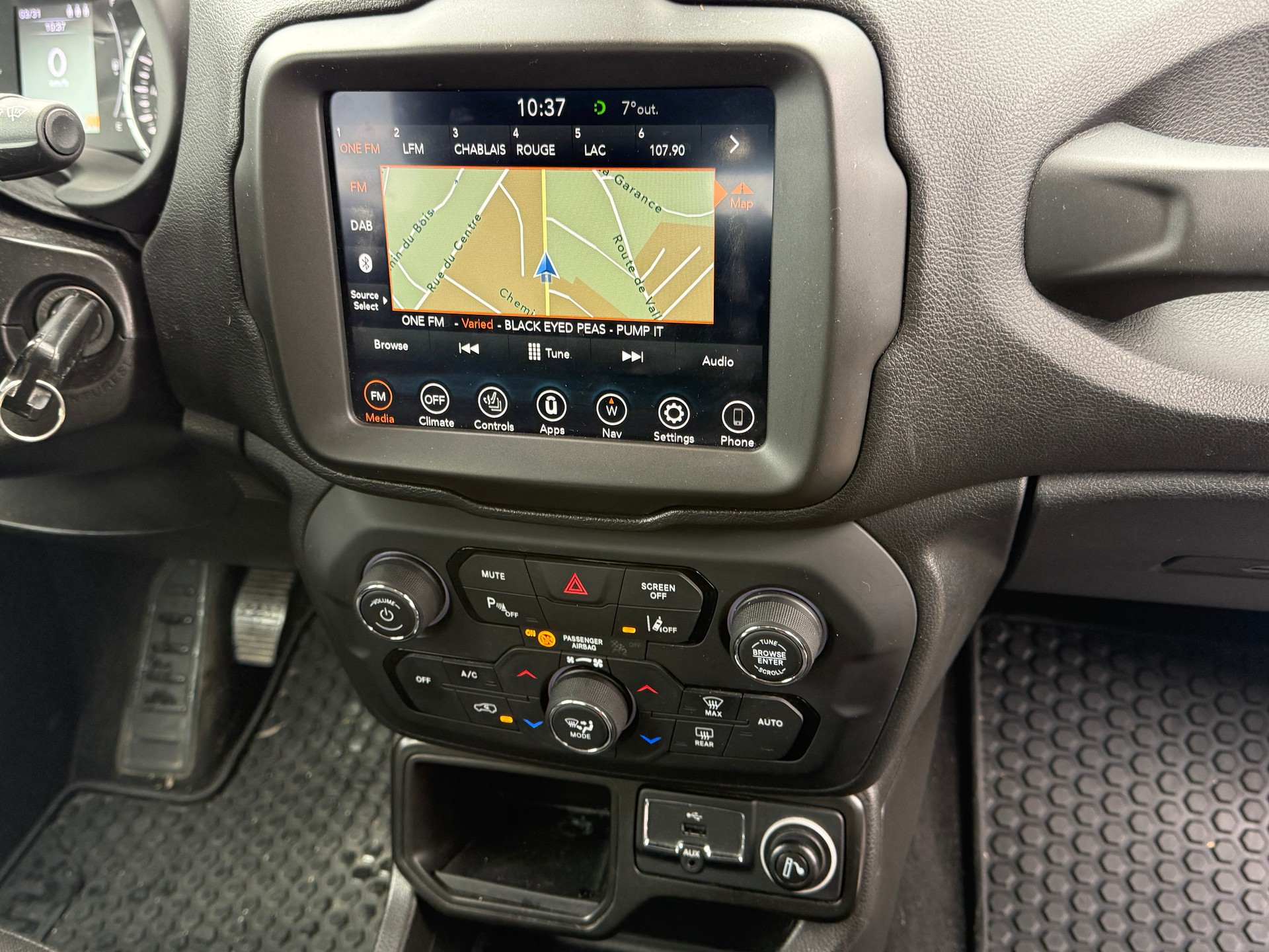 JEEP Renegade 1.0 Turbo Night Eagle - Expertisée, AB MFK : 23.12.2025 - Grand Service fait à 72’786 km - Garantie 12 mois-image-24