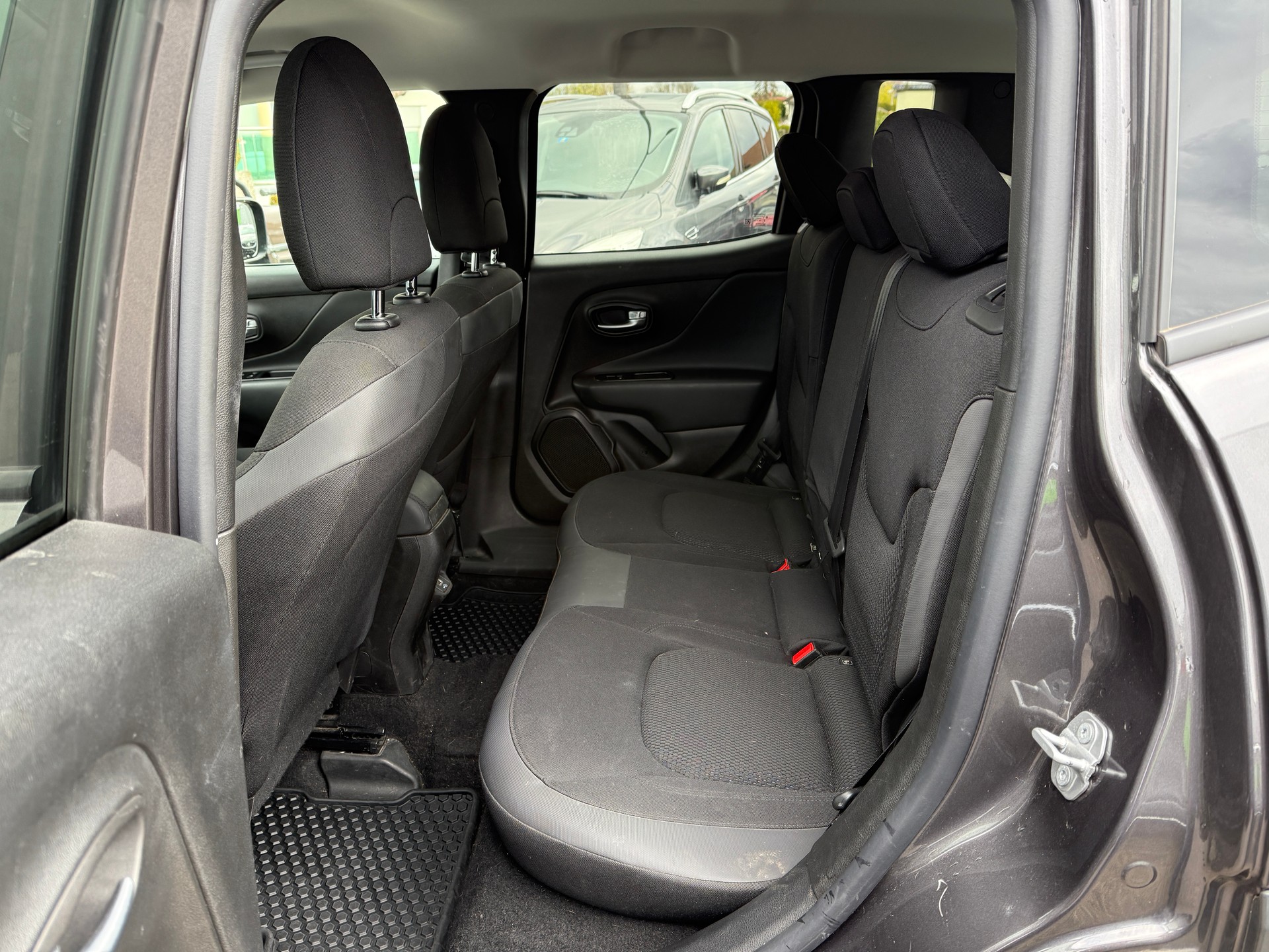 JEEP Renegade 1.0 Turbo Night Eagle - Expertisée, AB MFK : 23.12.2025 - Grand Service fait à 72’786 km - Garantie 12 mois-image-18