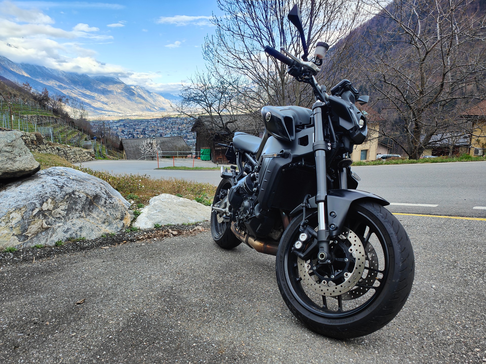YAMAHA MT-09-image-2