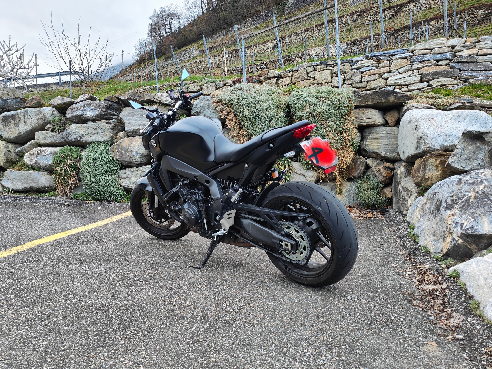 YAMAHA MT-09-image-1