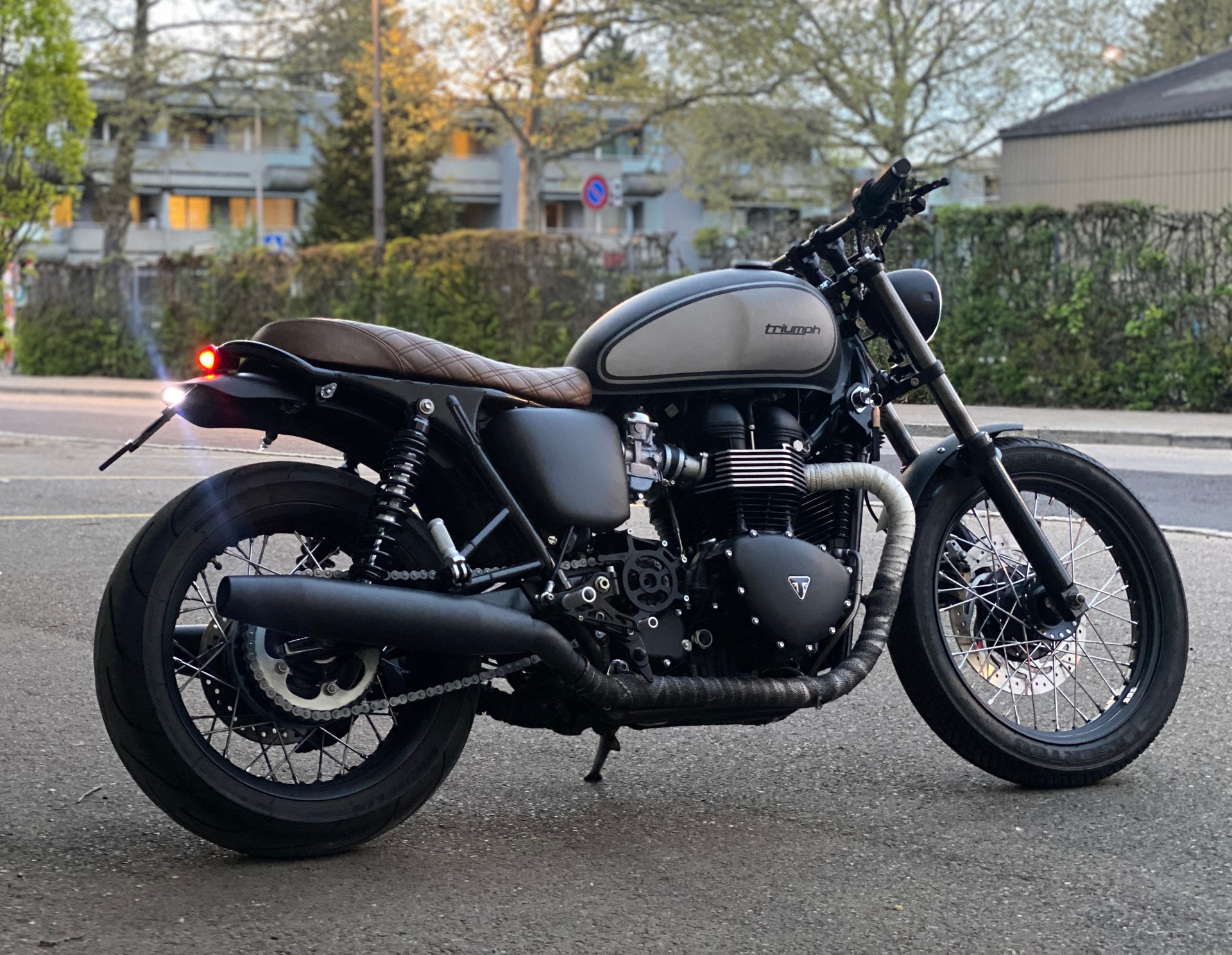 TRIUMPH Bonneville 900 i T 100