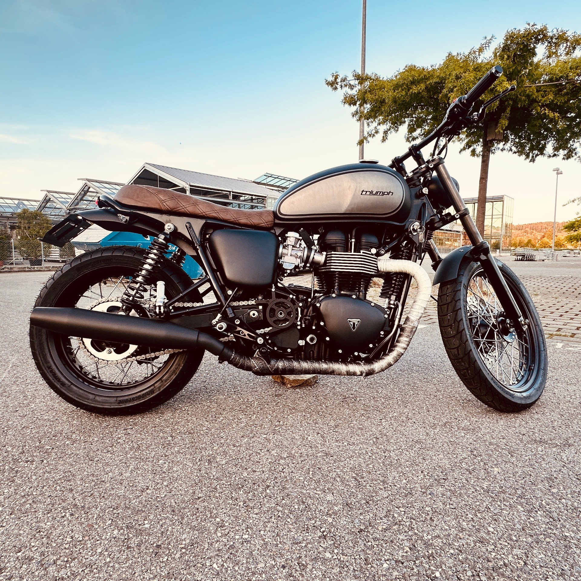 TRIUMPH Bonneville 900 i T 100-image-7
