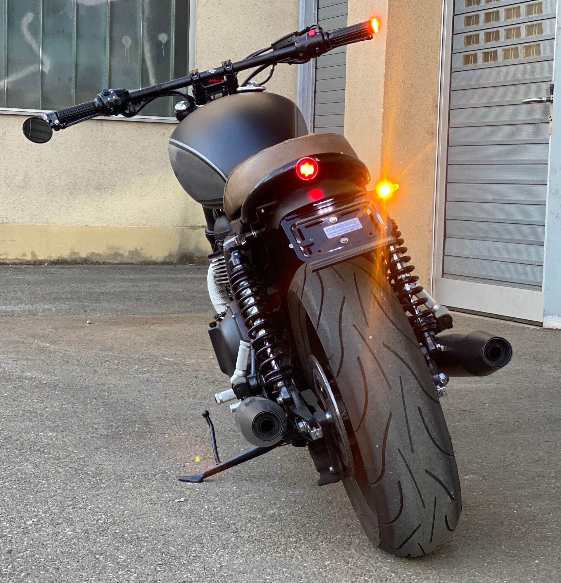 TRIUMPH Bonneville 900 i T 100-image-3