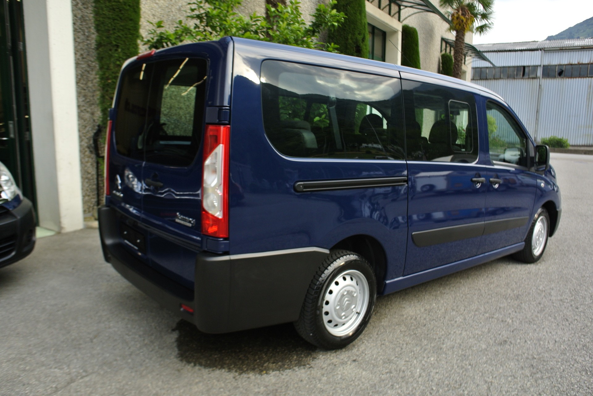 CITROEN Jumpy 2.0 HDi L2H1 Attraction-image-10