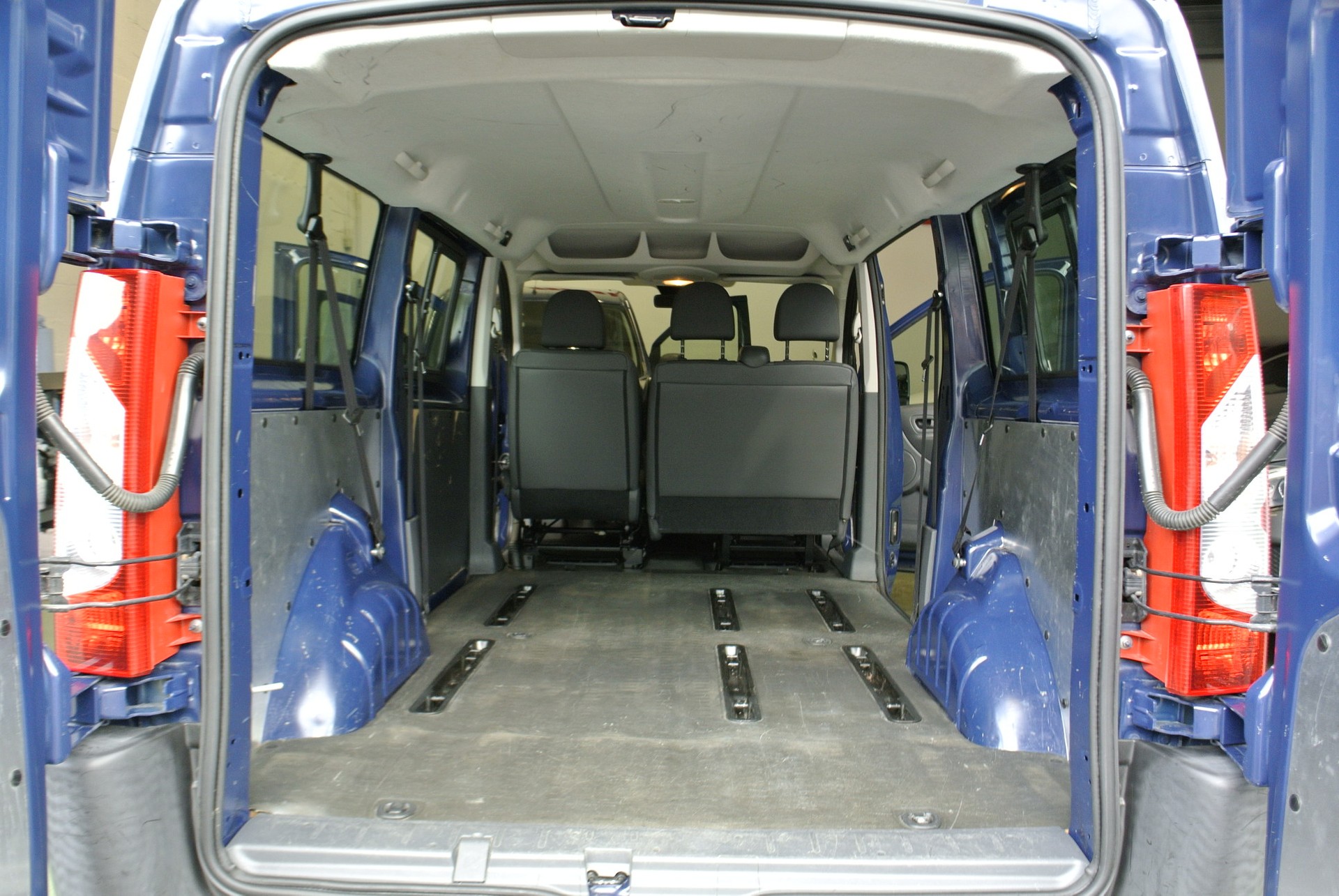 CITROEN Jumpy 2.0 HDi L2H1 Attraction-image-23