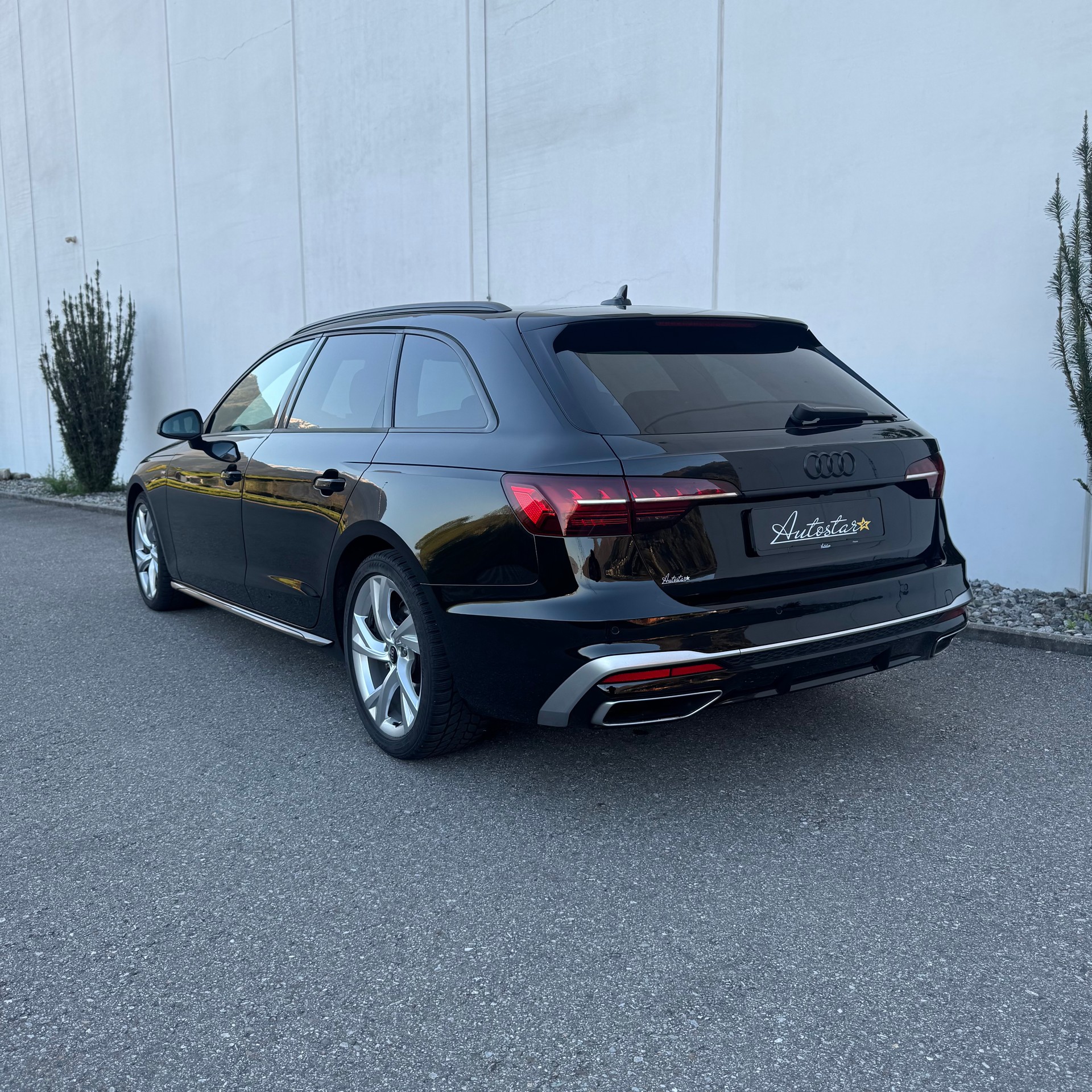 AUDI A4 Avant 40 TDI S line quattro S-tronic-image-5