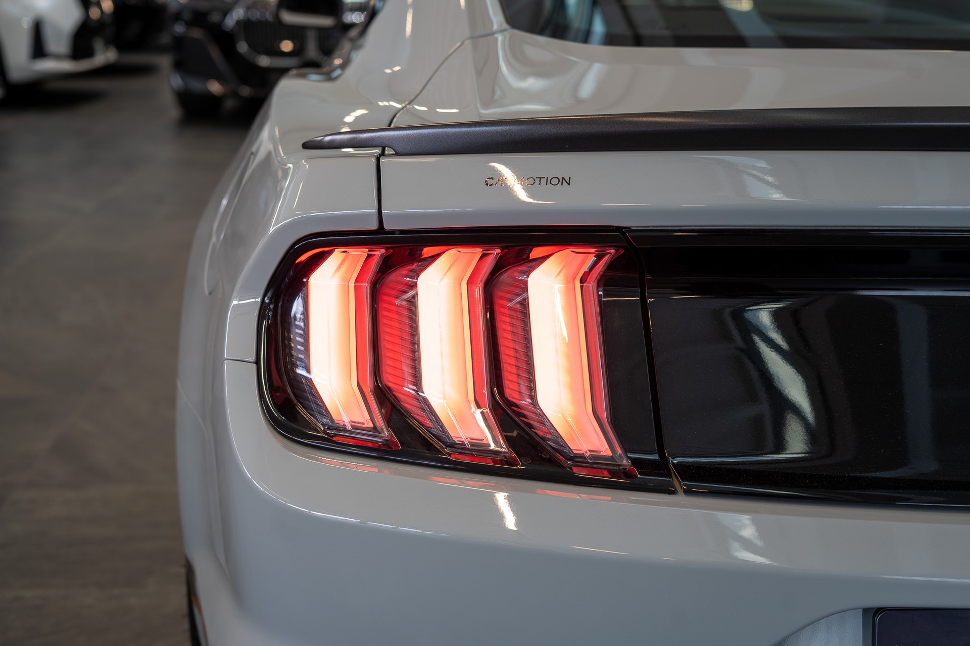 FORD Mustang Coupé 5.0 V8 Mach 1 / Leder / Navi / Rückfahrkamera /-image-7