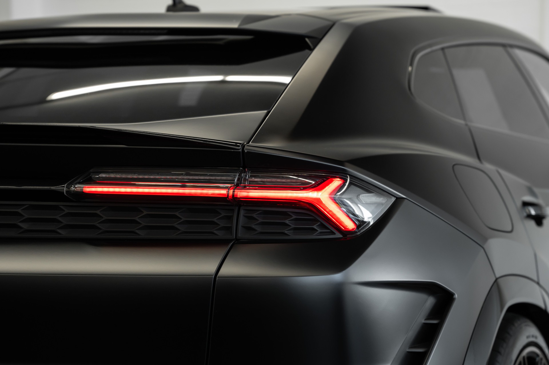 LAMBORGHINI Urus SE-image-9