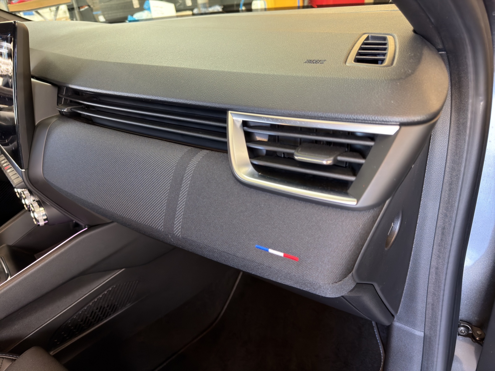 RENAULT Clio 1.6 E-Tech Esprit Alpine-image-31