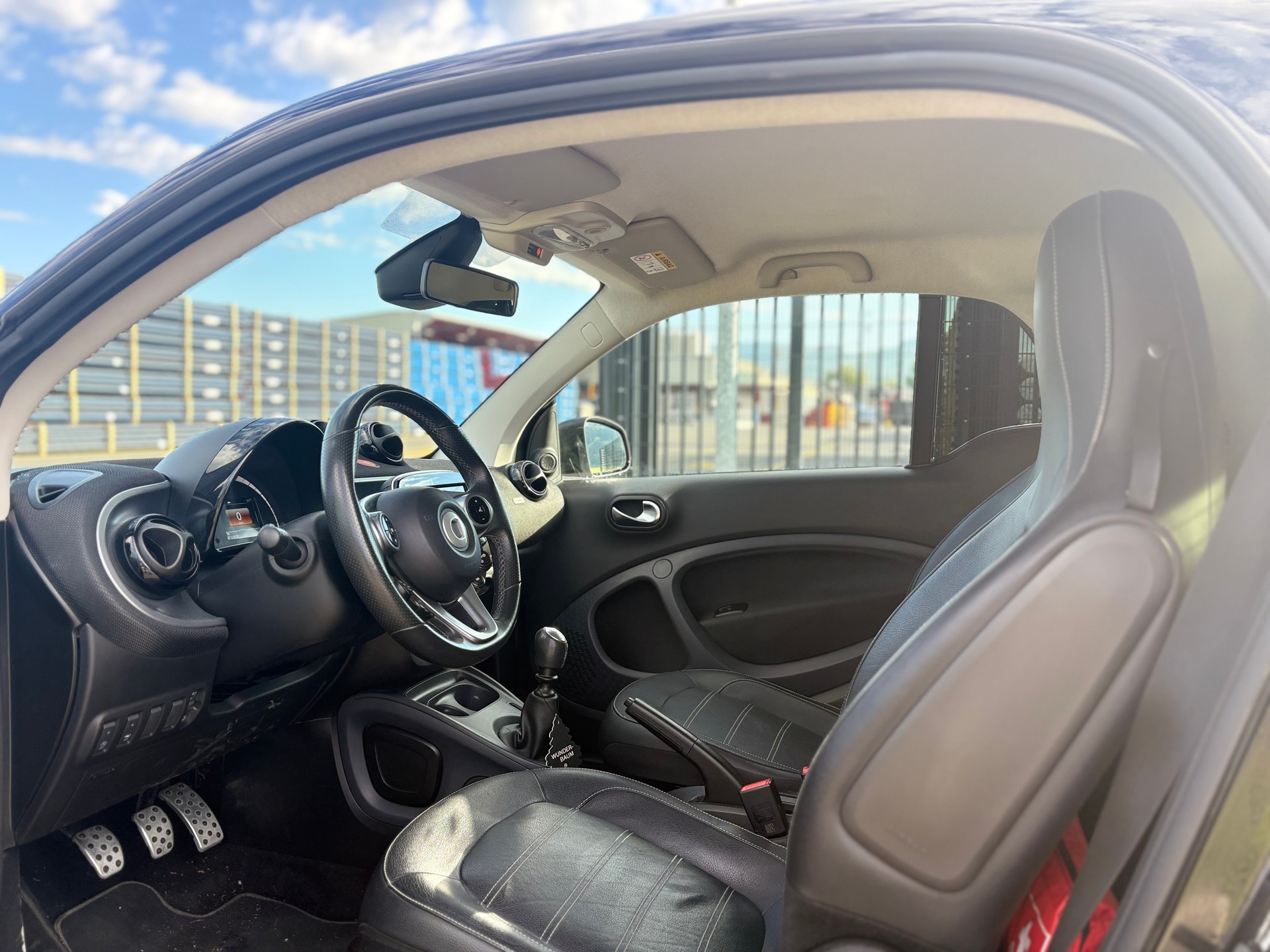 SMART fortwo-image-9