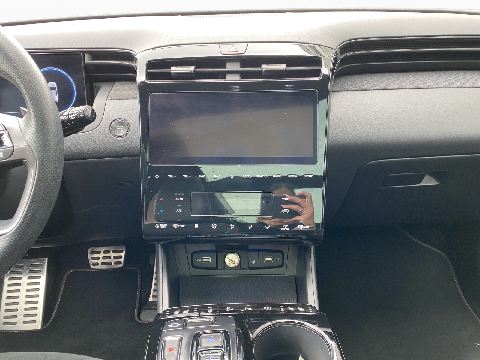 HYUNDAI Tucson 1.6 T-GDi HEV N-Line LUX.pack 4WD-image-13