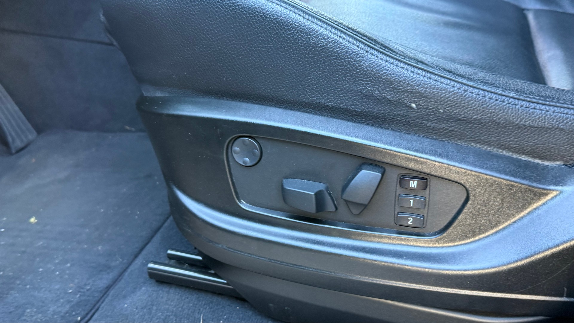 BMW X5 xDrive 35i Steptronic-image-11