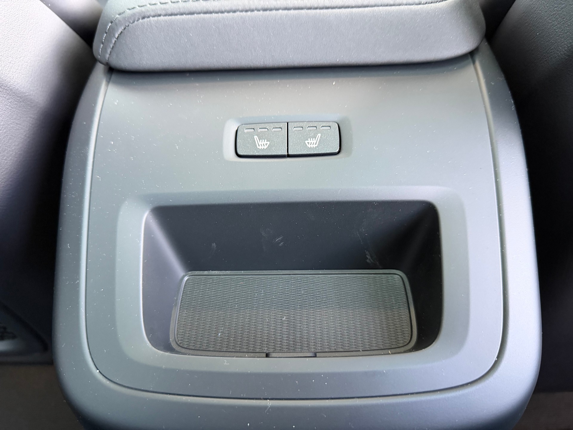 VOLVO XC60 T8 eAWD Ultra Dark Geartronic-image-6