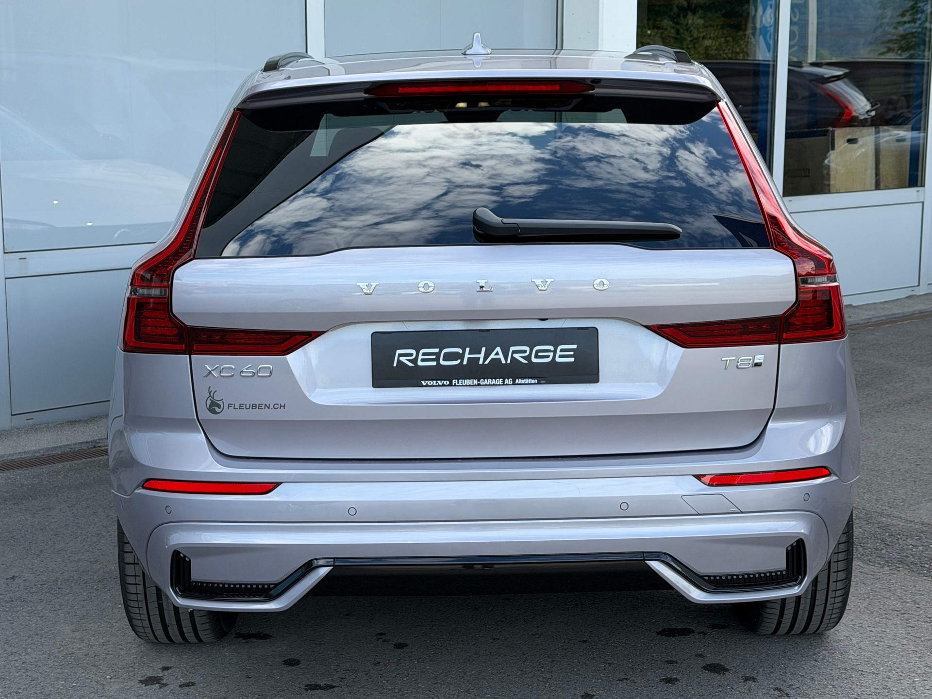 VOLVO XC60 T8 eAWD Ultra Dark Geartronic-image-27