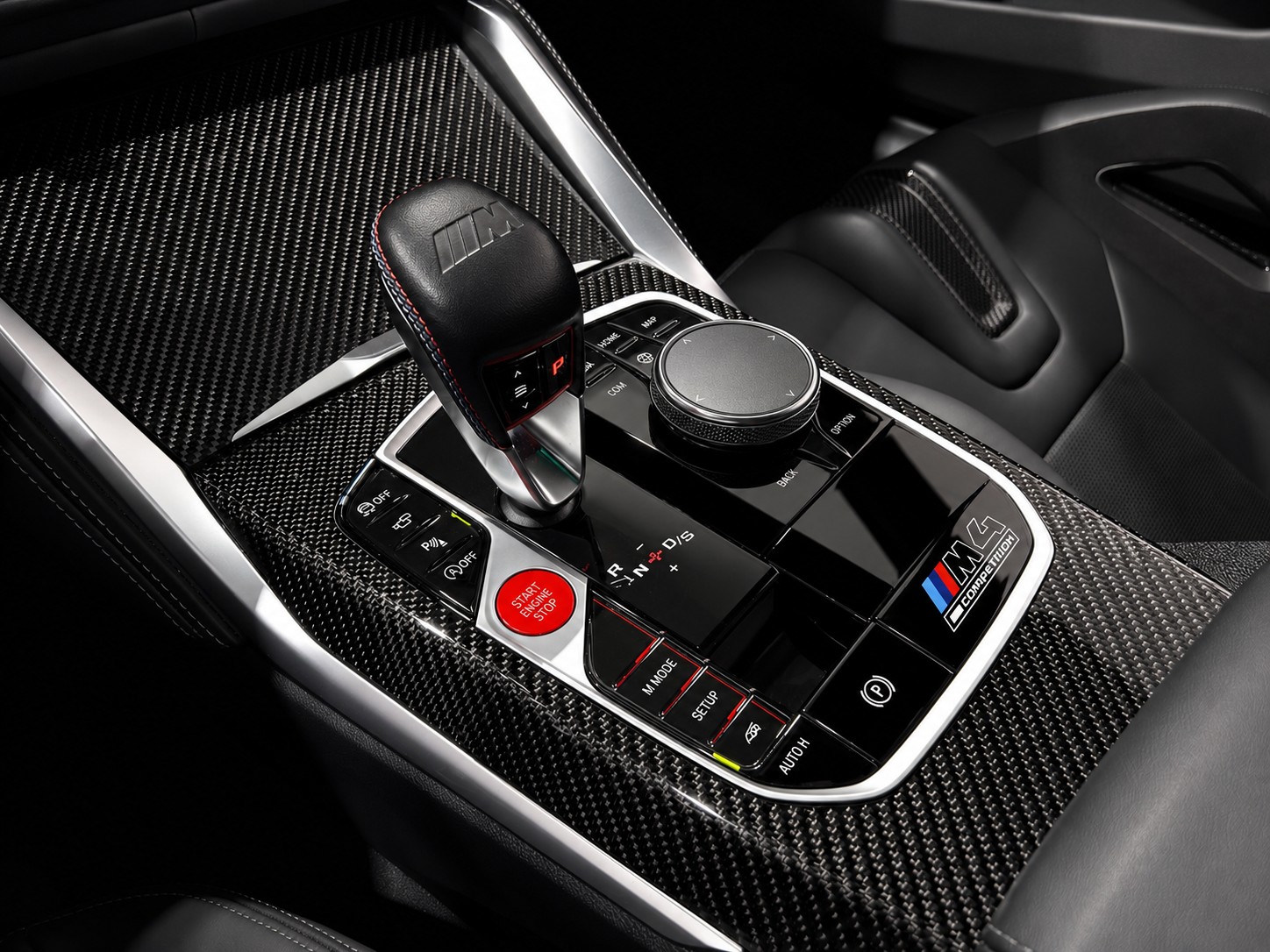 BMW M4 Competition xDrive Coupé Schalensitze SONDERLACKIERUNG-image-24