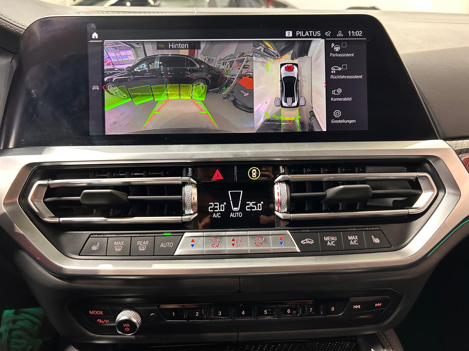 BMW M4 Competition xDrive Coupé Schalensitze SONDERLACKIERUNG-image-19