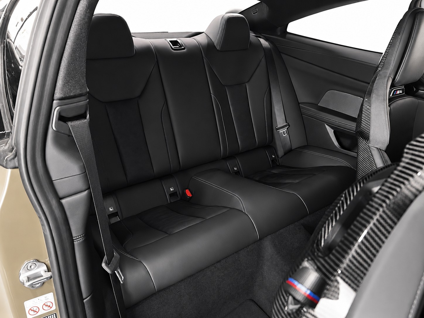 BMW M4 Competition xDrive Coupé Schalensitze SONDERLACKIERUNG-image-16