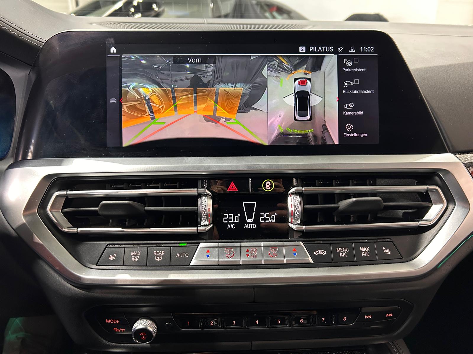 BMW M4 Competition xDrive Coupé Schalensitze SONDERLACKIERUNG-image-18