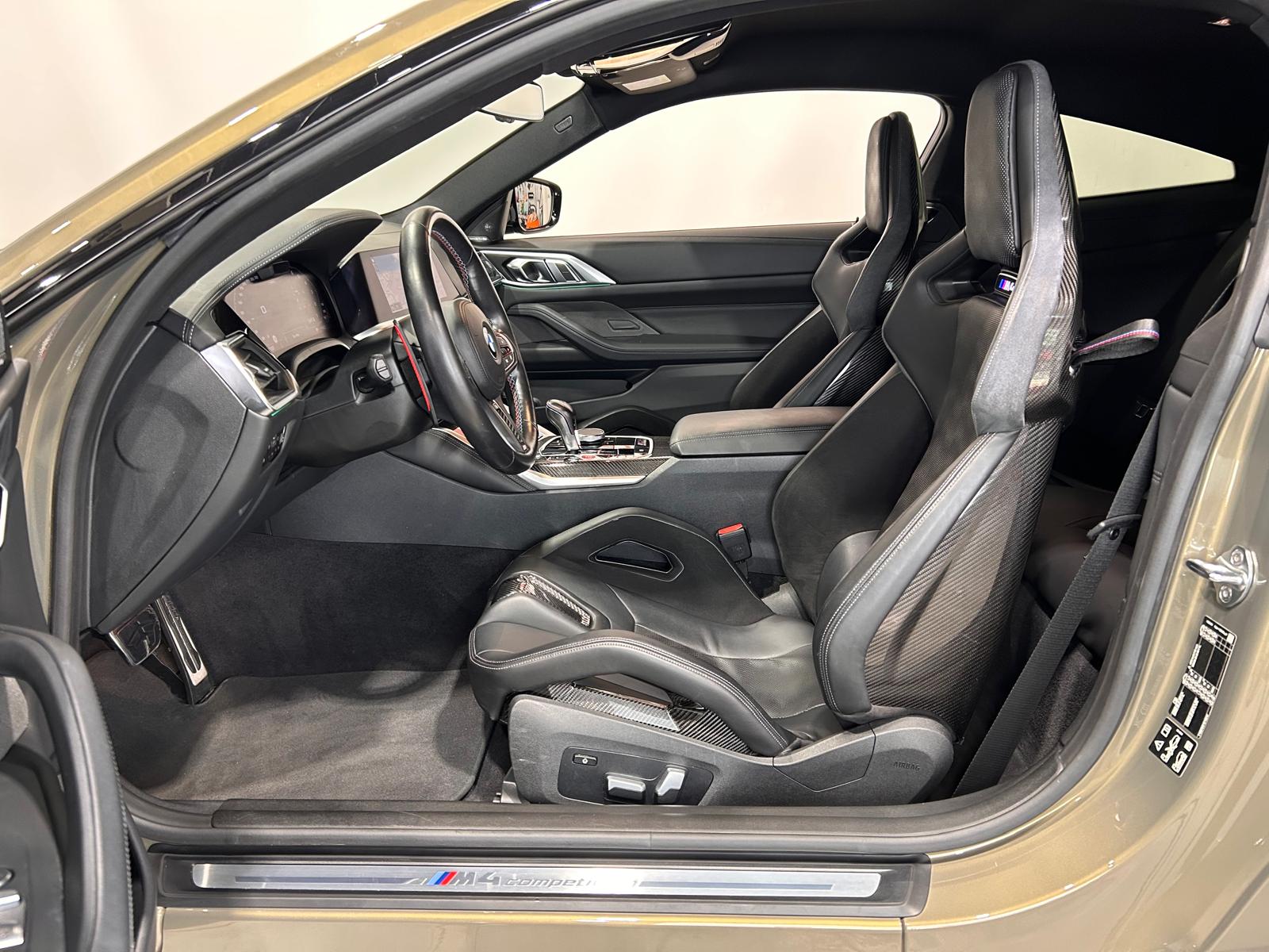 BMW M4 Competition xDrive Coupé Schalensitze SONDERLACKIERUNG-image-7