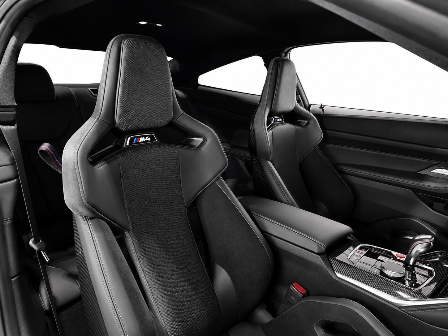 BMW M4 Competition xDrive Coupé Schalensitze SONDERLACKIERUNG-image-12