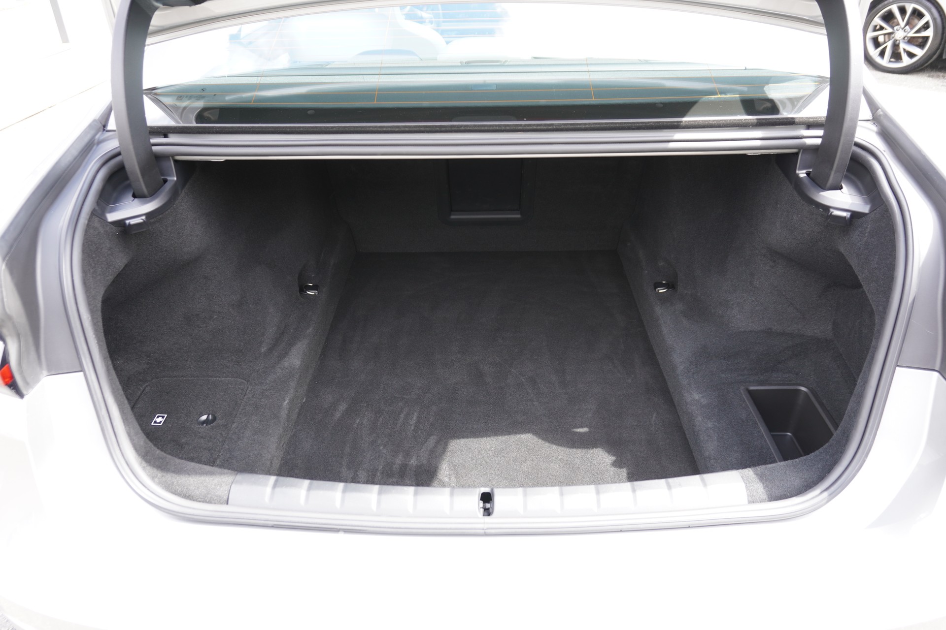 BMW 740d xDrive 48V Steptronic LUXURY!!!-image-9
