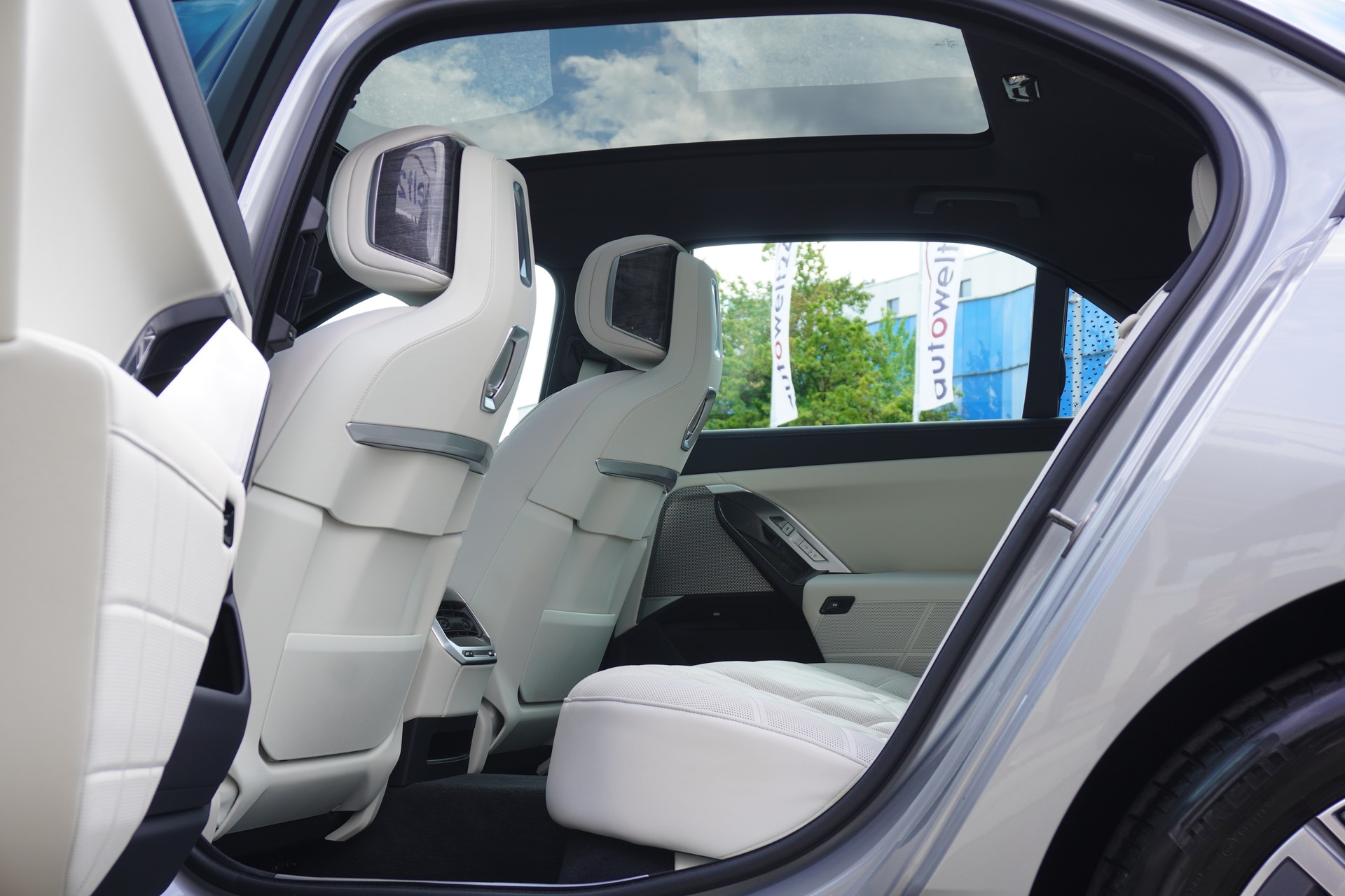 BMW 740d xDrive 48V Steptronic LUXURY!!!-image-13
