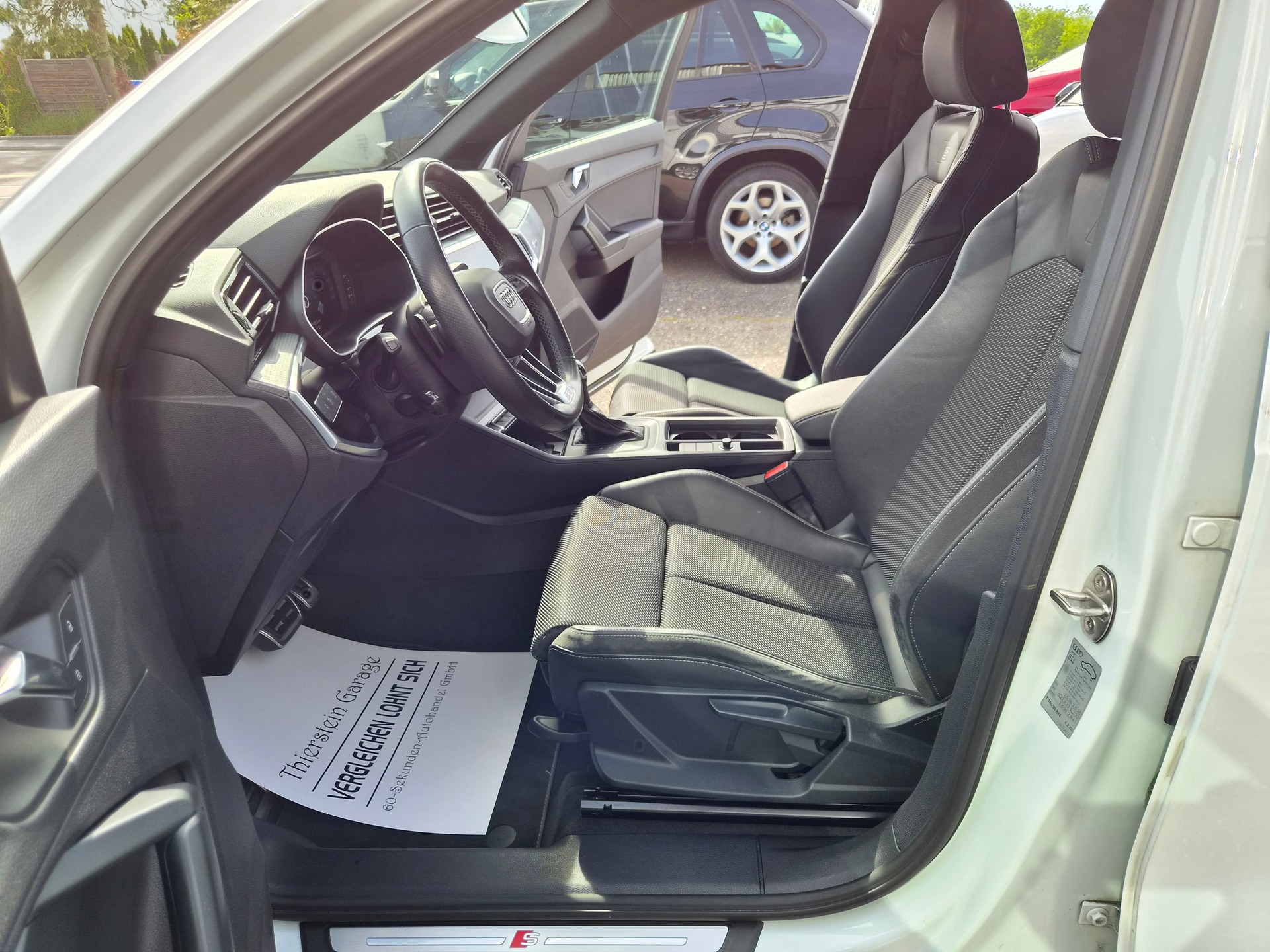 AUDI Q3 35 TDI S line Attraction quattro S-tronic S-Line-image-7