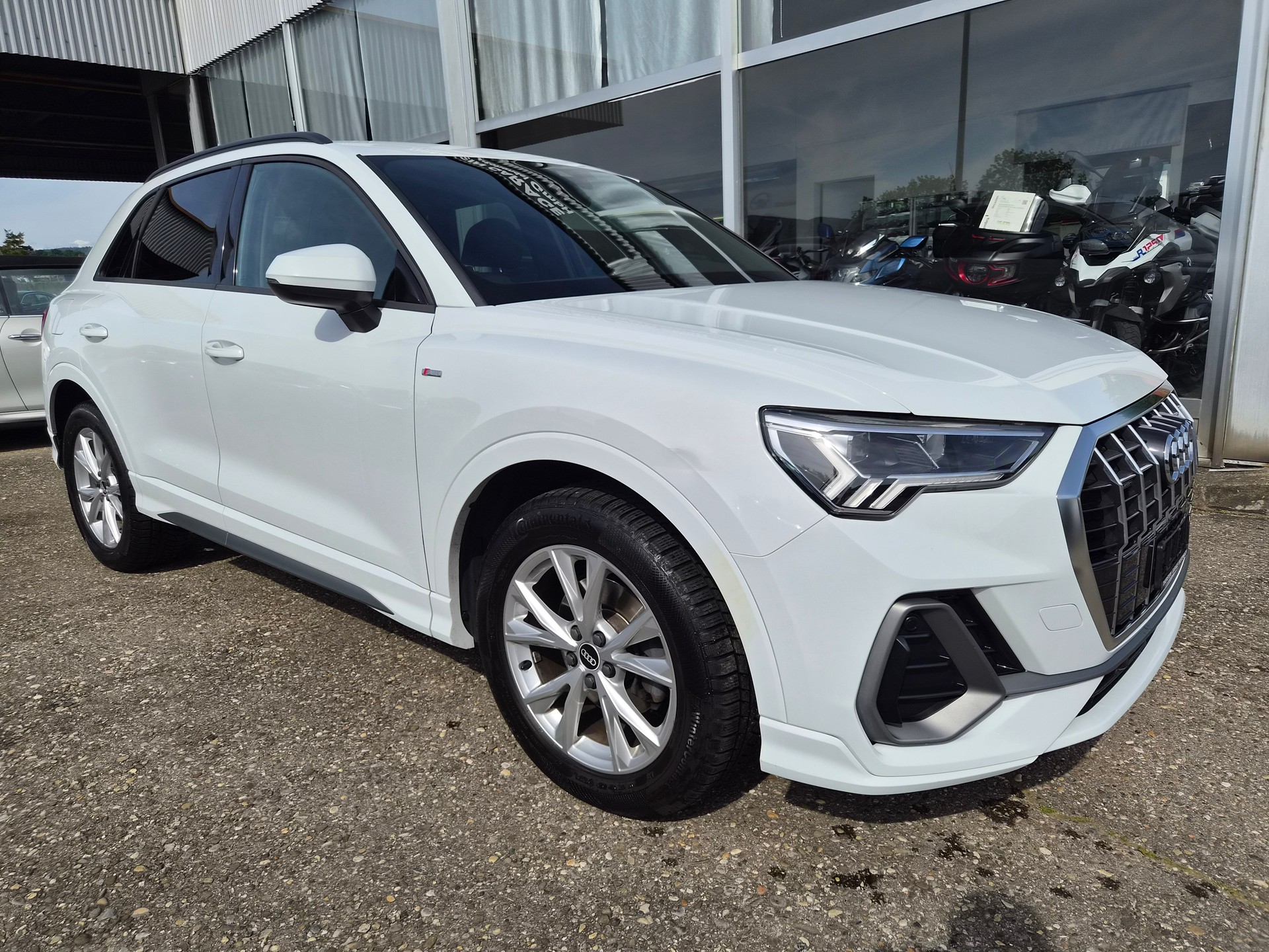 AUDI Q3 35 TDI S line Attraction quattro S-tronic S-Line-image-0