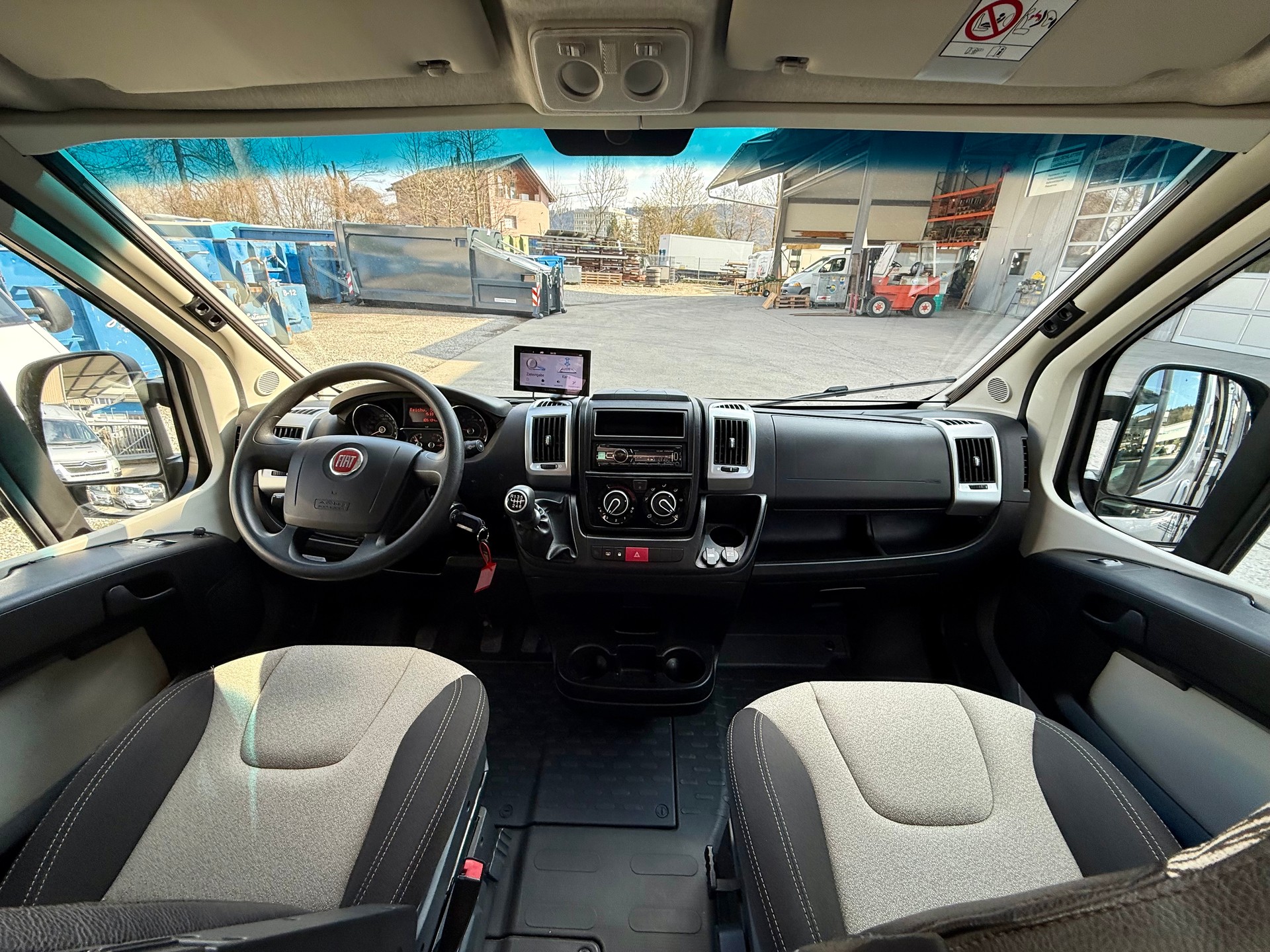 FIAT Challenger Vany V114 - Freelife - 4 People-image-13