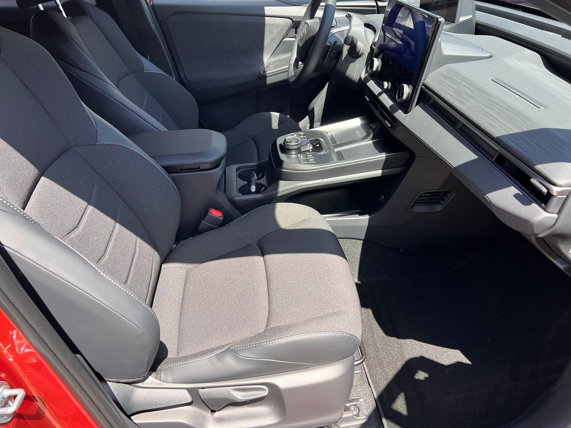 TOYOTA C-HR+ Style AWD-image-12
