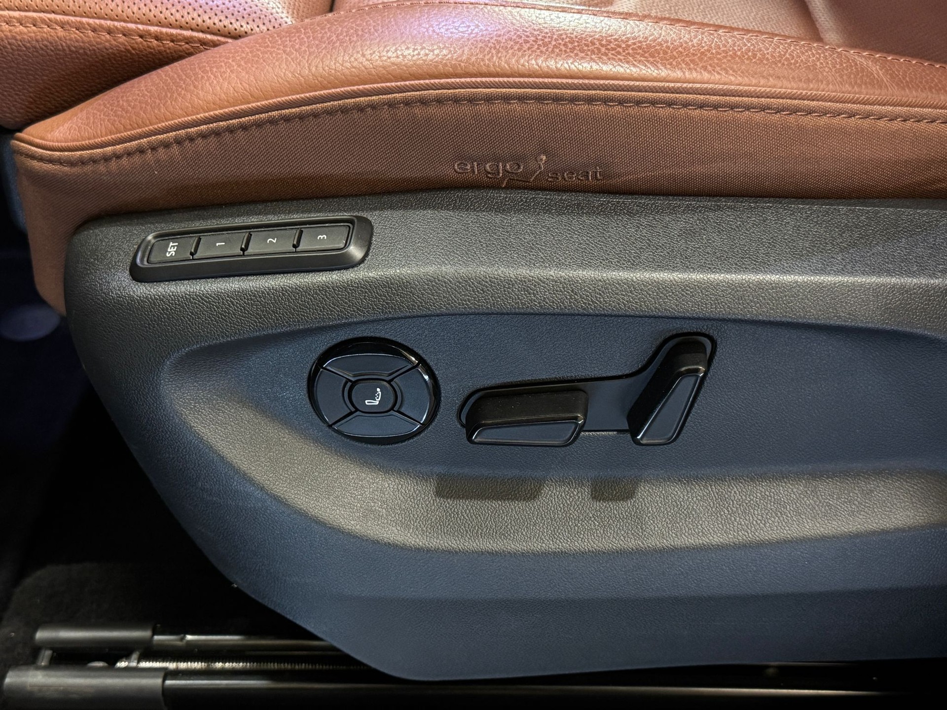 SKODA Kodiaq 1.5 TSI PHEV Selection *Vollleder Sitze*-image-15