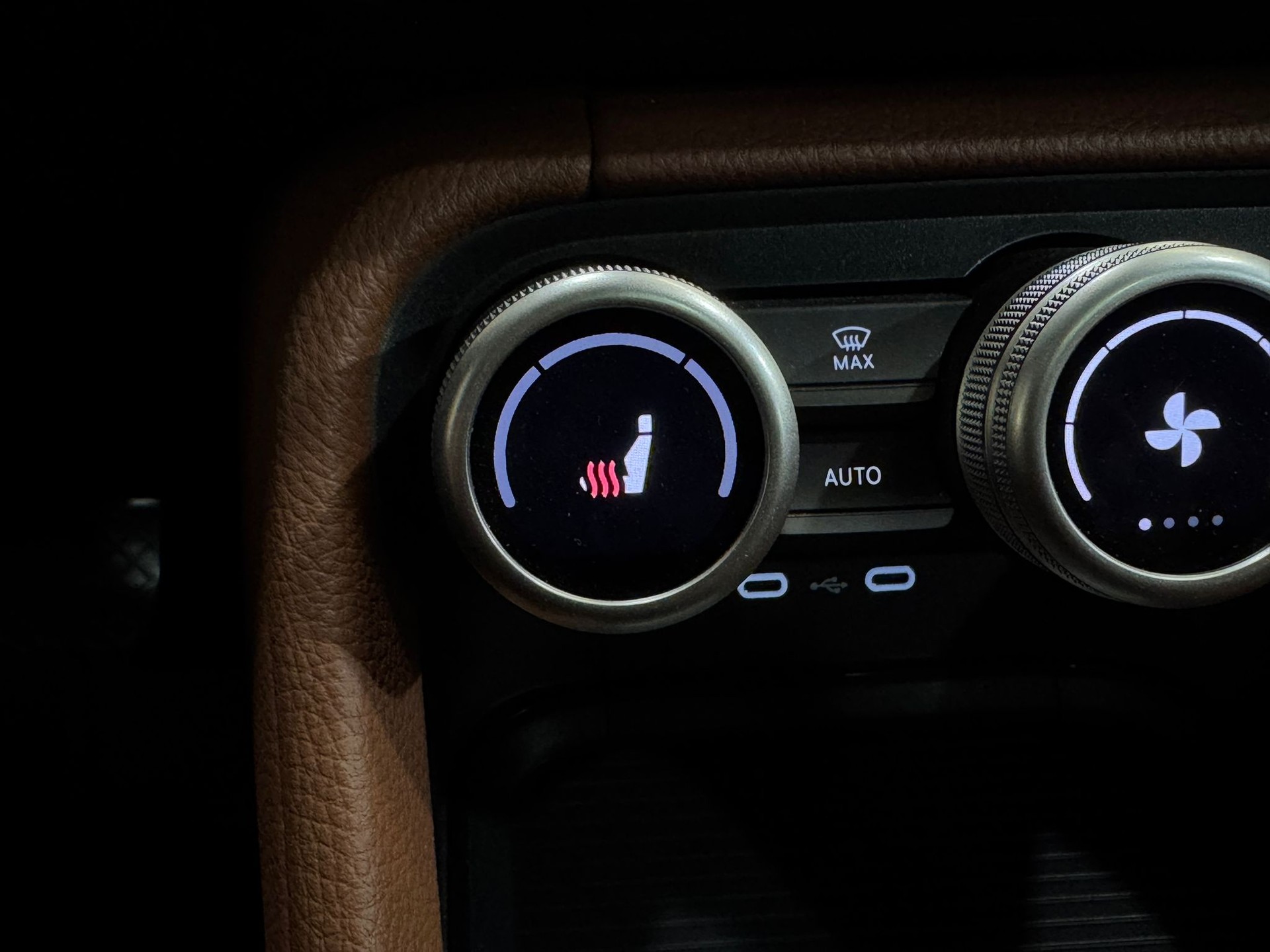 SKODA Kodiaq 1.5 TSI PHEV Selection *Vollleder Sitze*-image-27