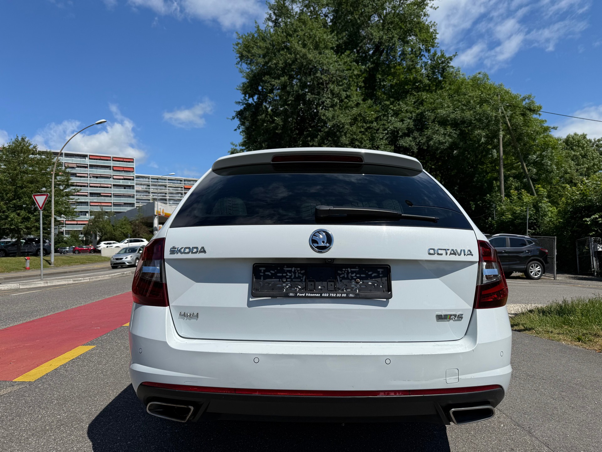 SKODA Octavia Combi 2.0 TDI RS 4x4 DSG-image-5