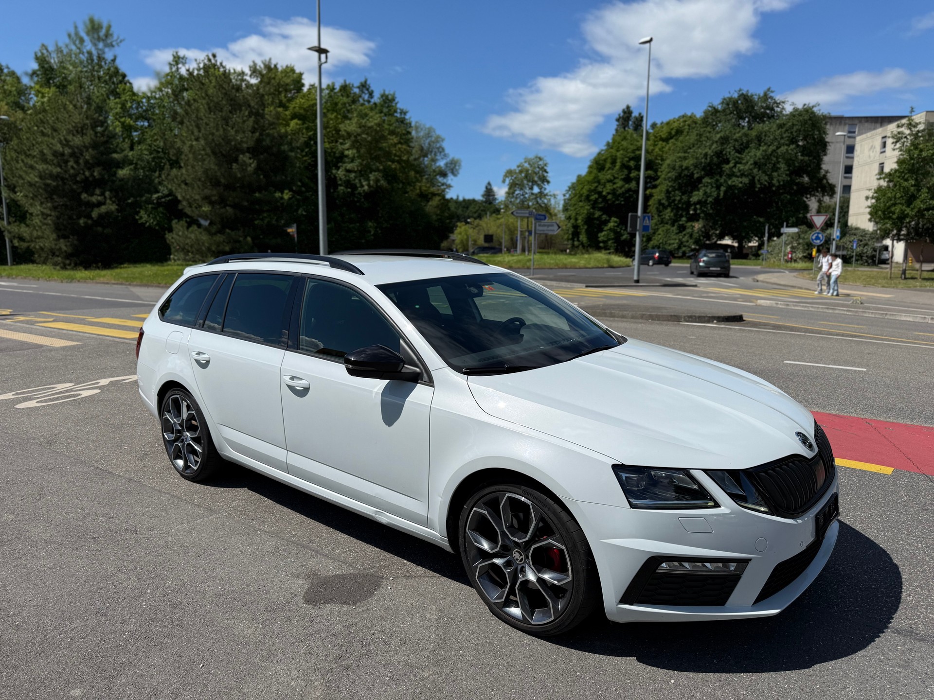 SKODA Octavia Combi 2.0 TDI RS 4x4 DSG-image-1