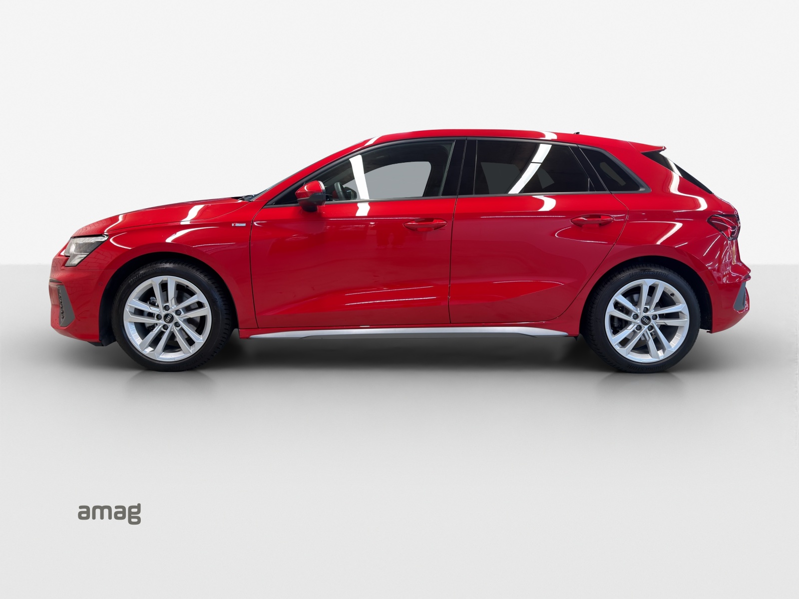 AUDI A3 Sportback 35 TFSI S line Attraction S-tronic-showroom-element-1