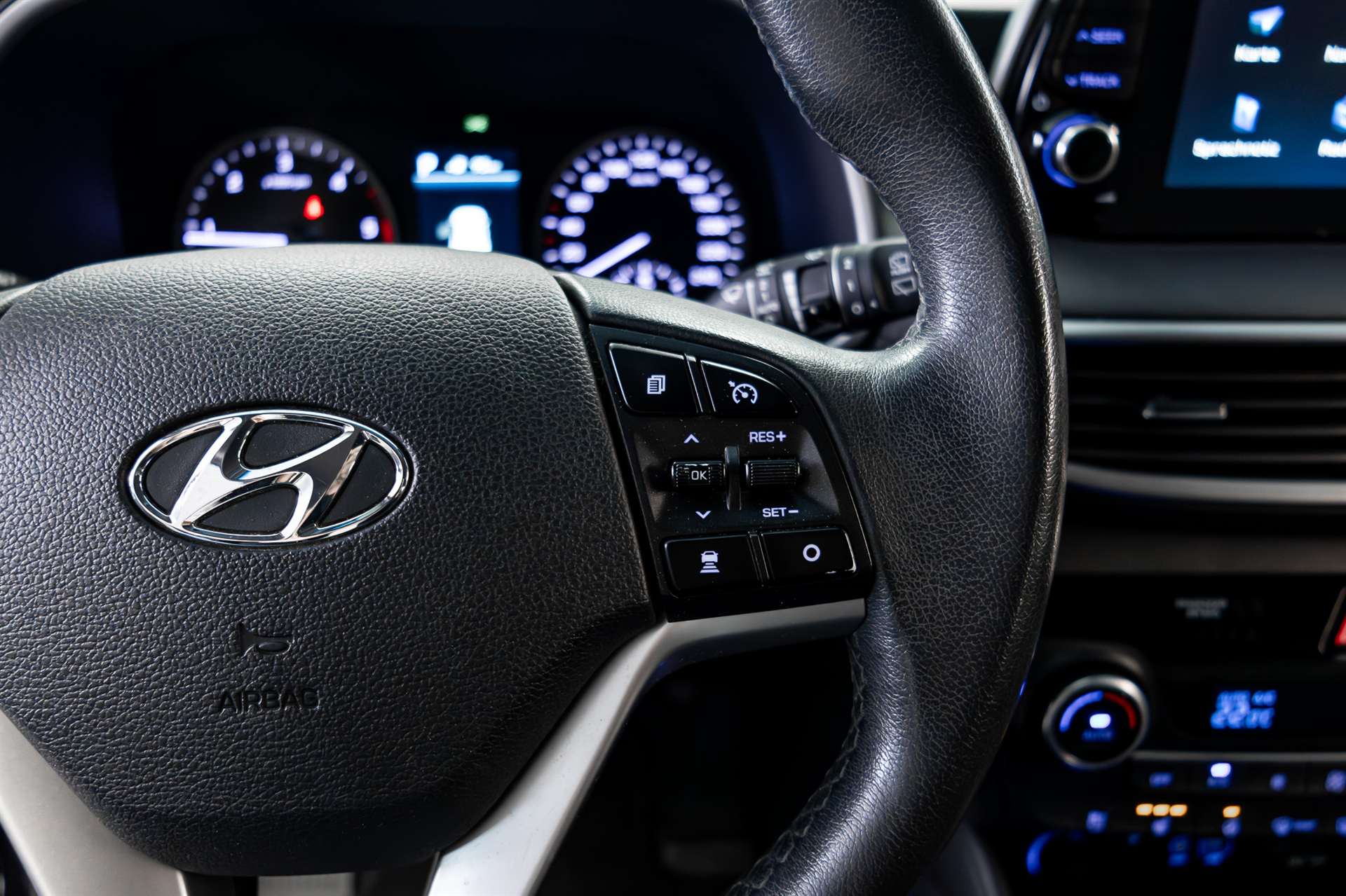 HYUNDAI Tucson 2.0 CRDI Vertex Mild Hybrid 4WD Automatic-image-9
