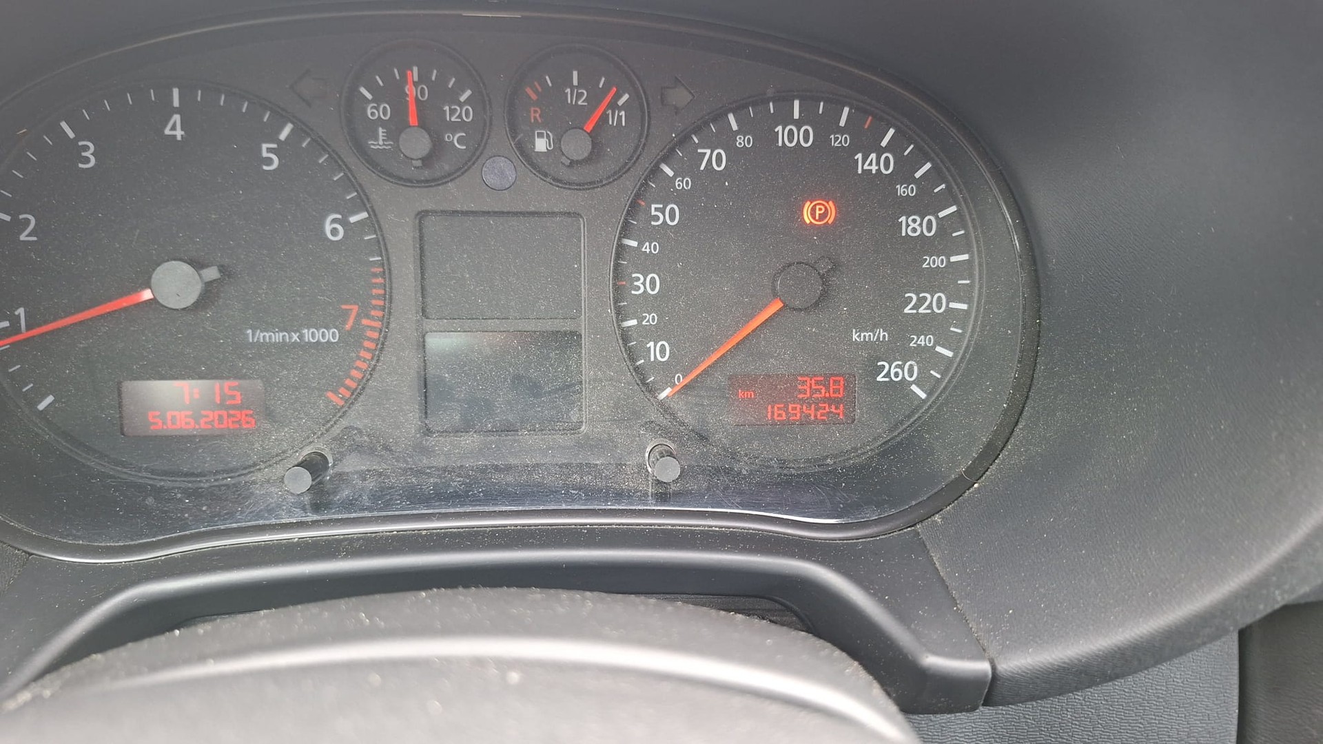 AUDI A3 1.8 T quattro Attraction-image-4