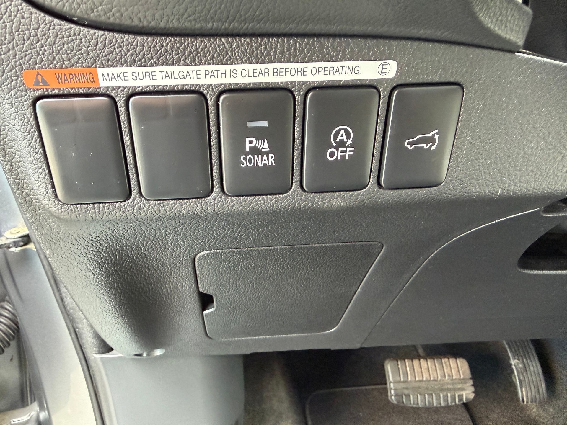 MITSUBISHI Outlander 2.0 Value 4WD CVT-image-10