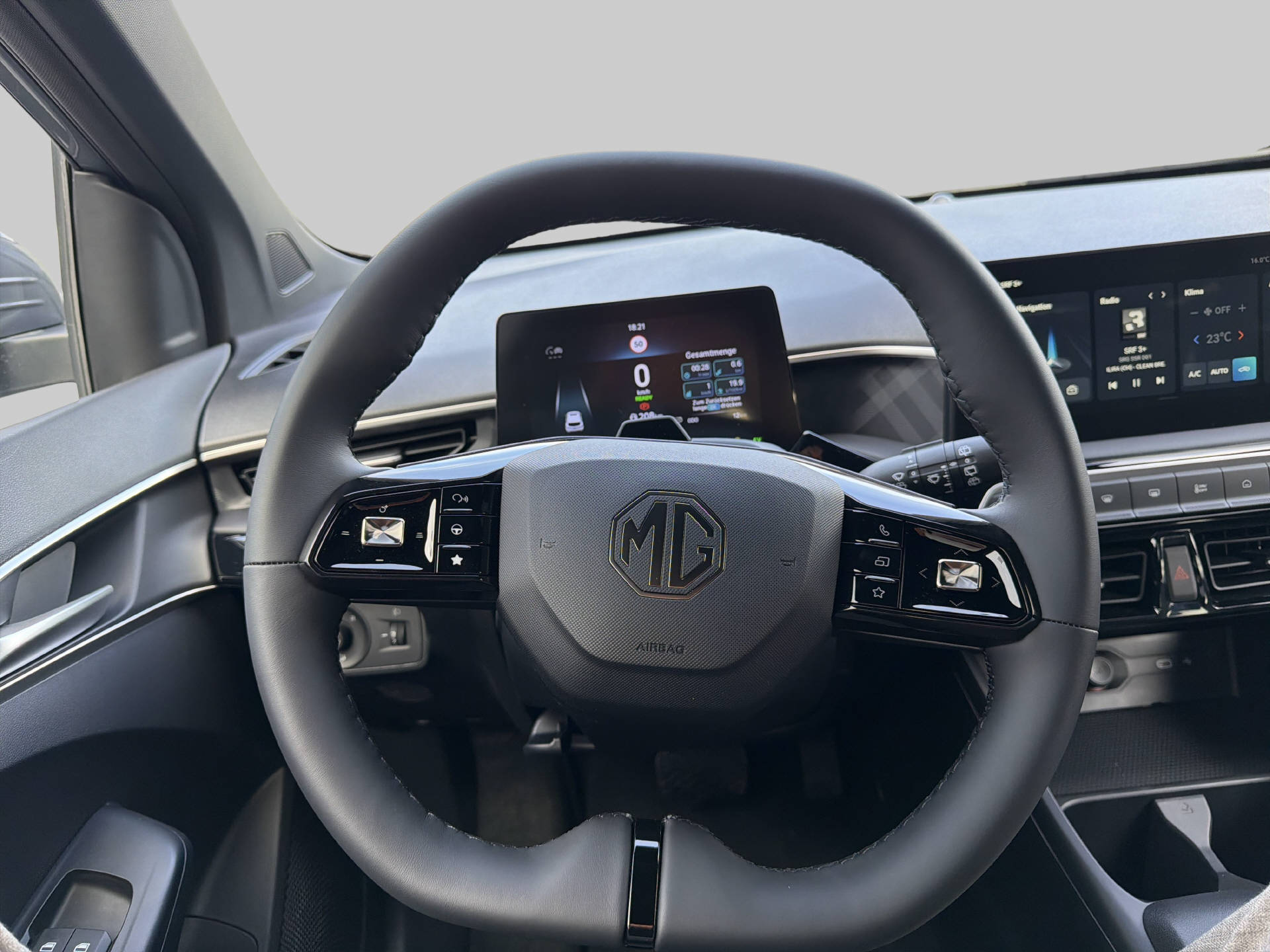 MG 3 1.5 Hybrid Luxury-image-6