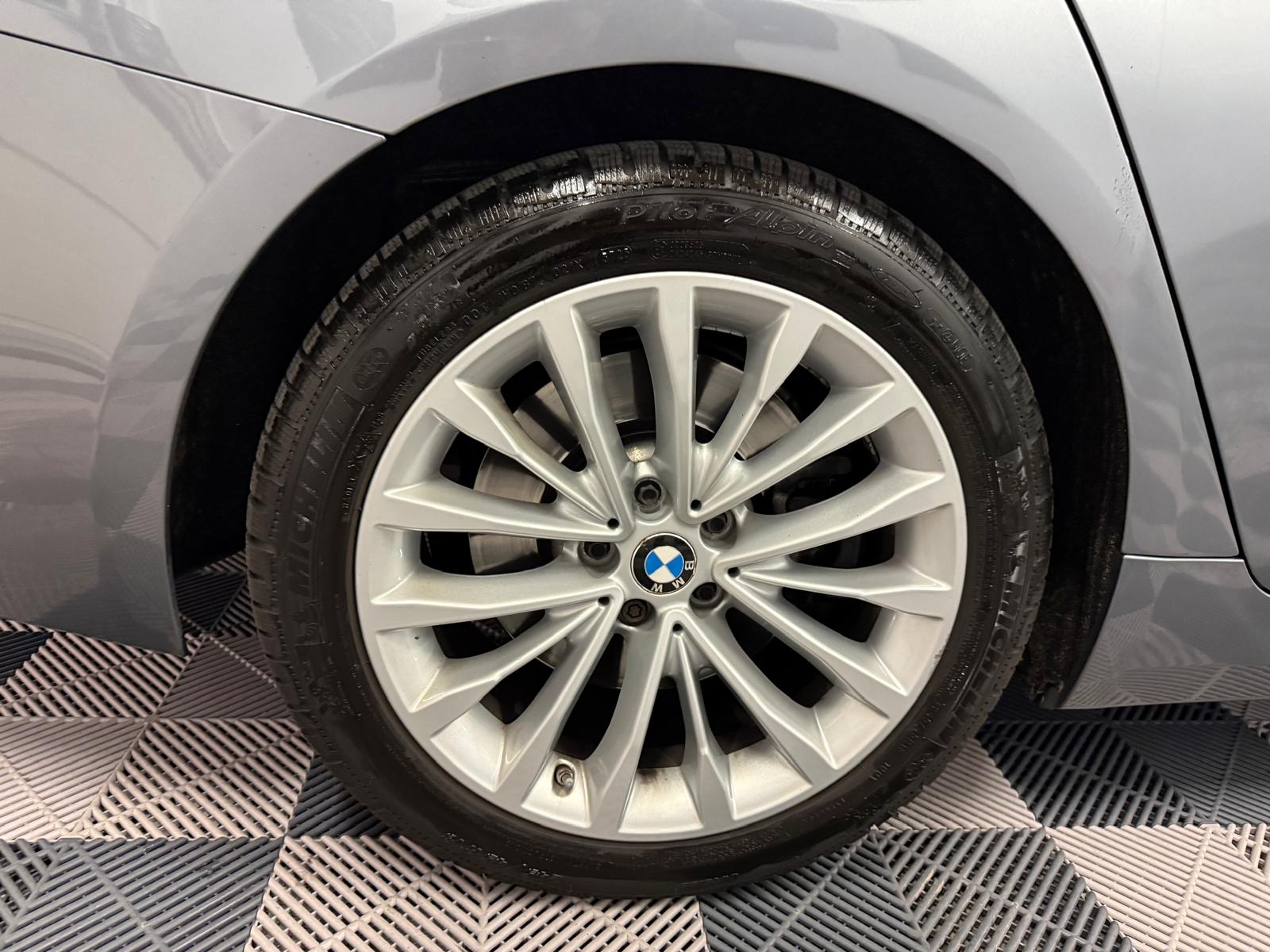 BMW 530d xDrive Touring Luxury Line Steptronic-image-27