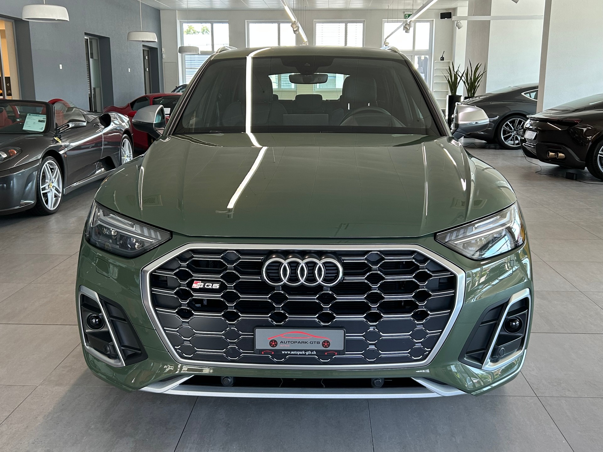 AUDI SQ5 TDI quattro tiptronic-showroom-element-2