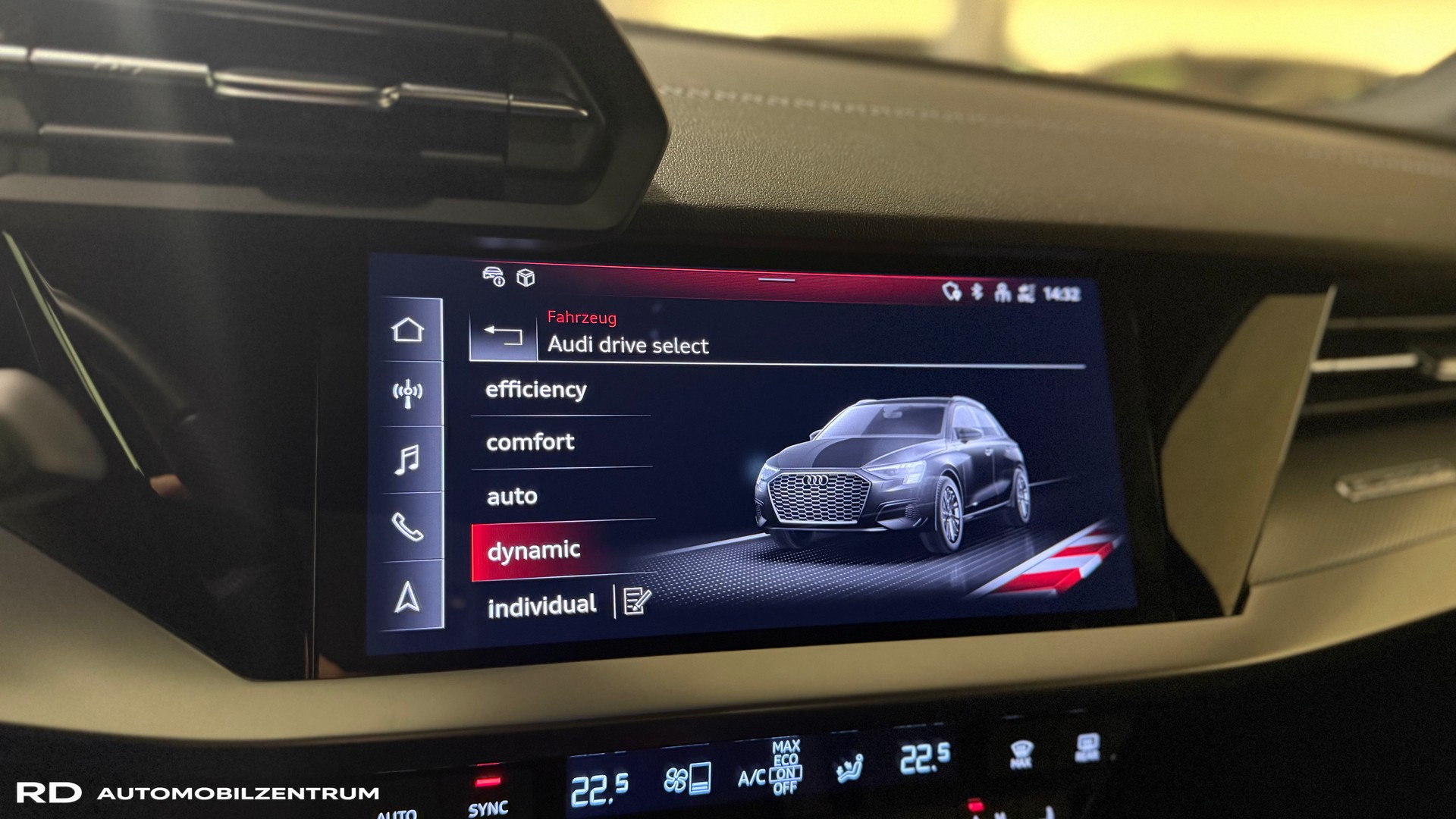 AUDI S3 Sportback 2.0 TFSI quattro S-tronic-image-7
