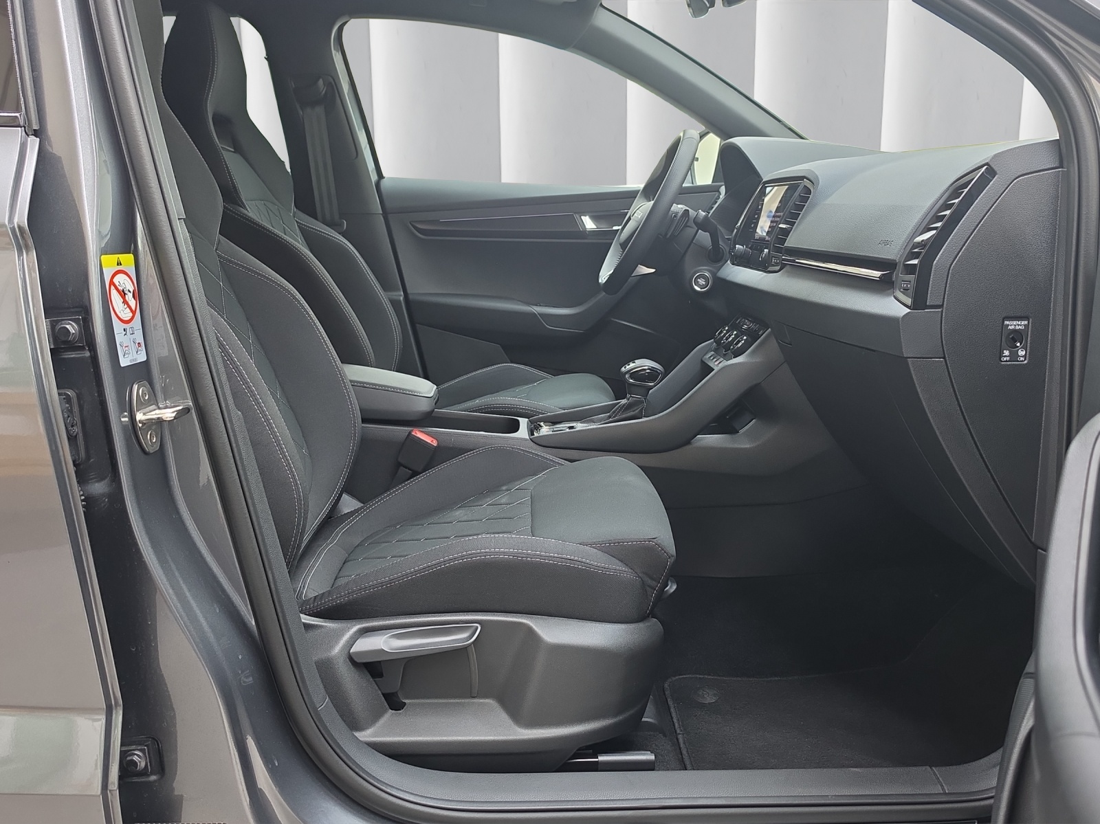 SKODA Karoq 2.0 TSI SportLine 4x4 DSG-image-14