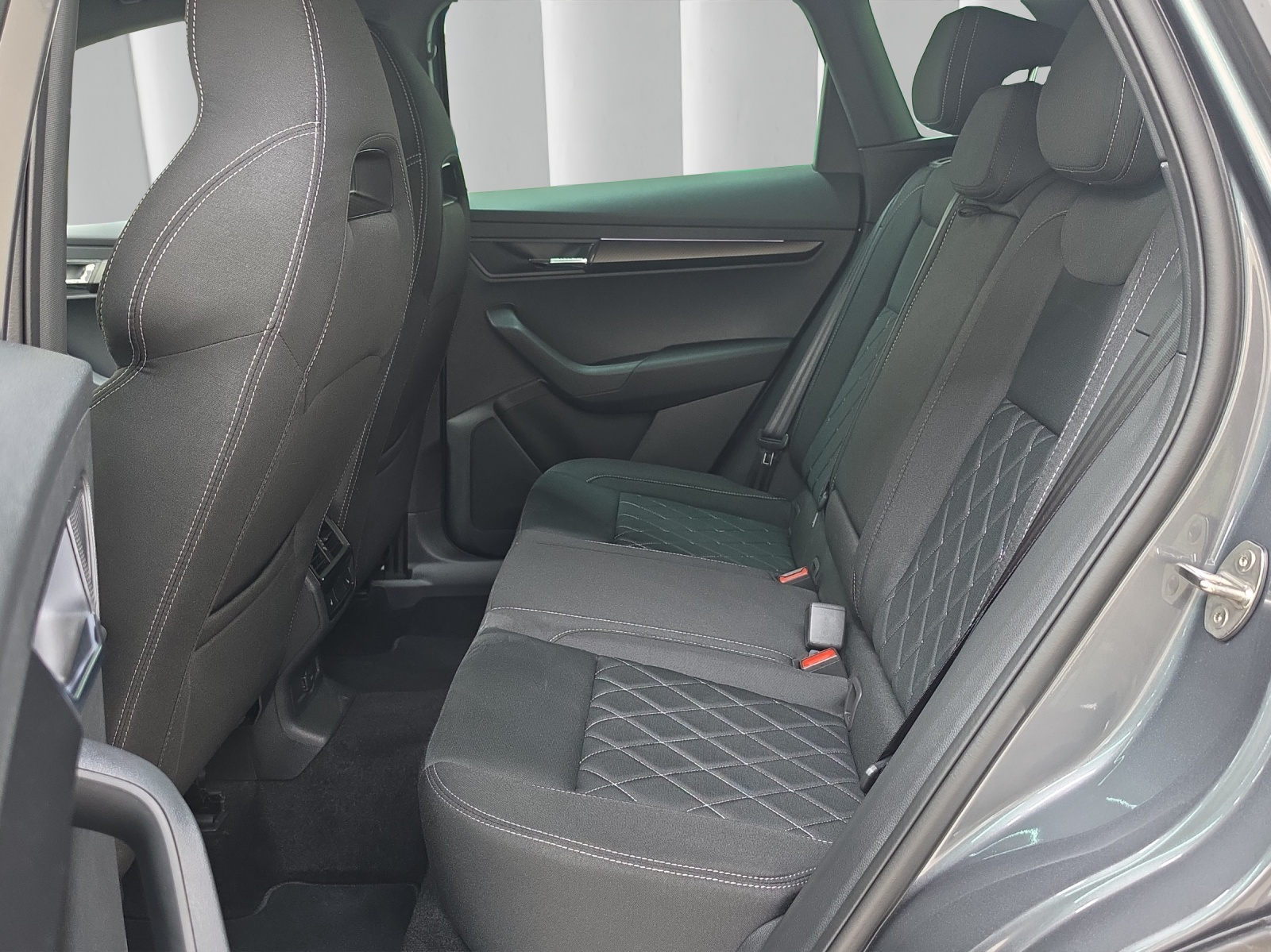 SKODA Karoq 2.0 TSI SportLine 4x4 DSG-image-12