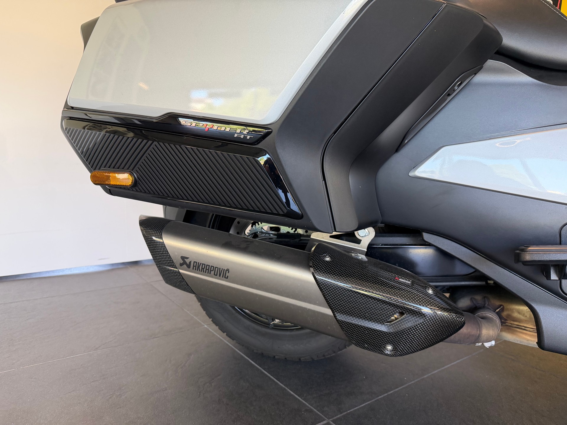 CAN-AM Spyder RT-LTD Dark Edition SE6-image-12