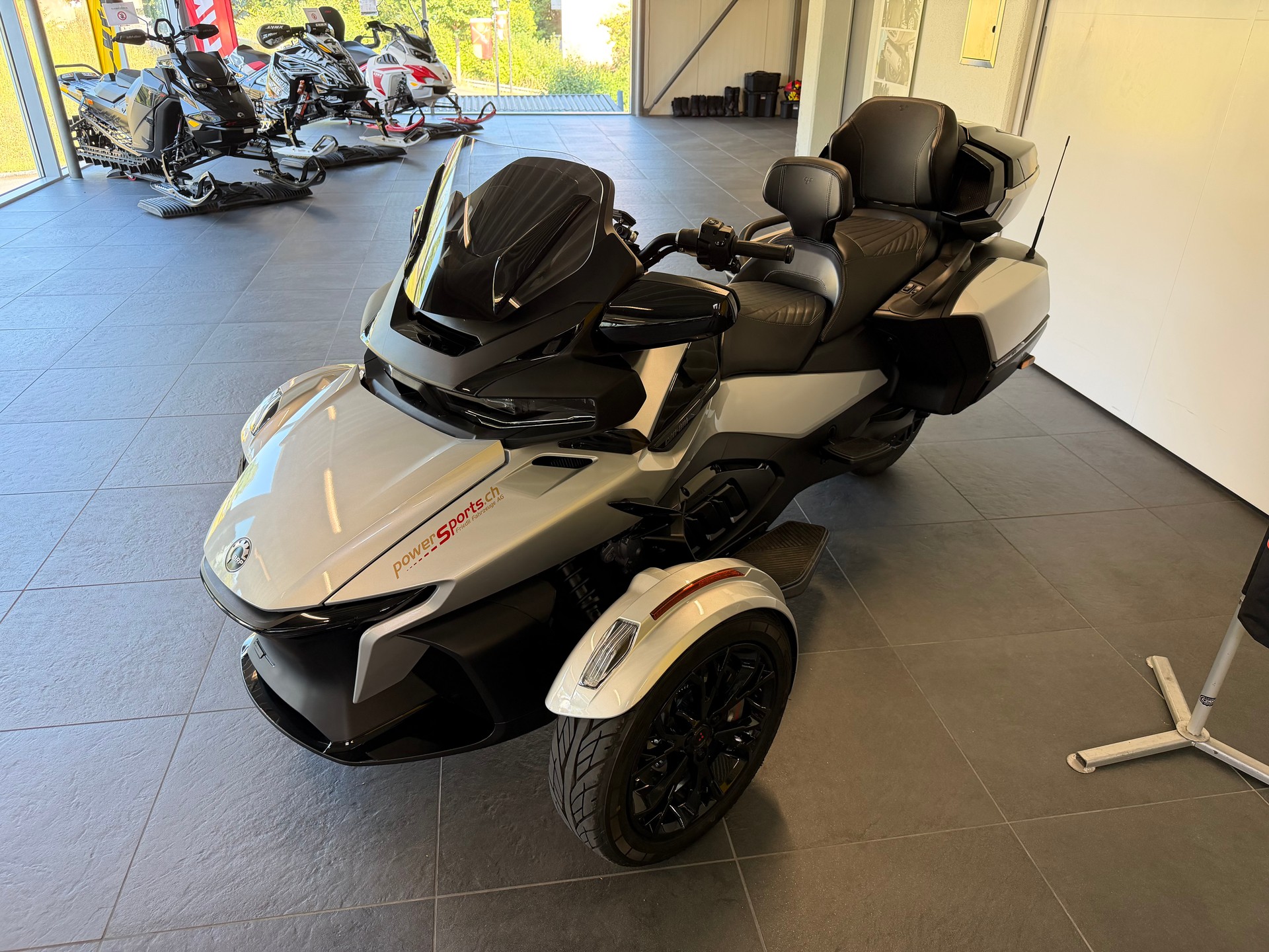 CAN-AM Spyder RT-LTD Dark Edition SE6-image-2