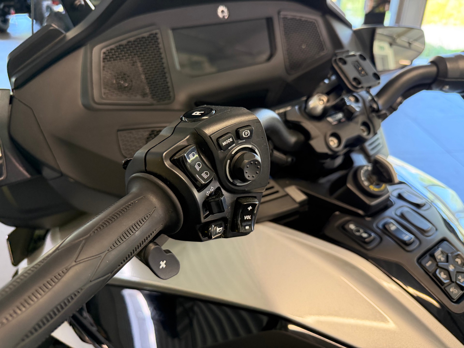 CAN-AM Spyder RT-LTD Dark Edition SE6-image-7
